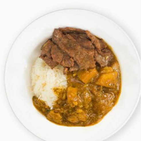 Curry Beef Rice / 咖喱牛肉飯